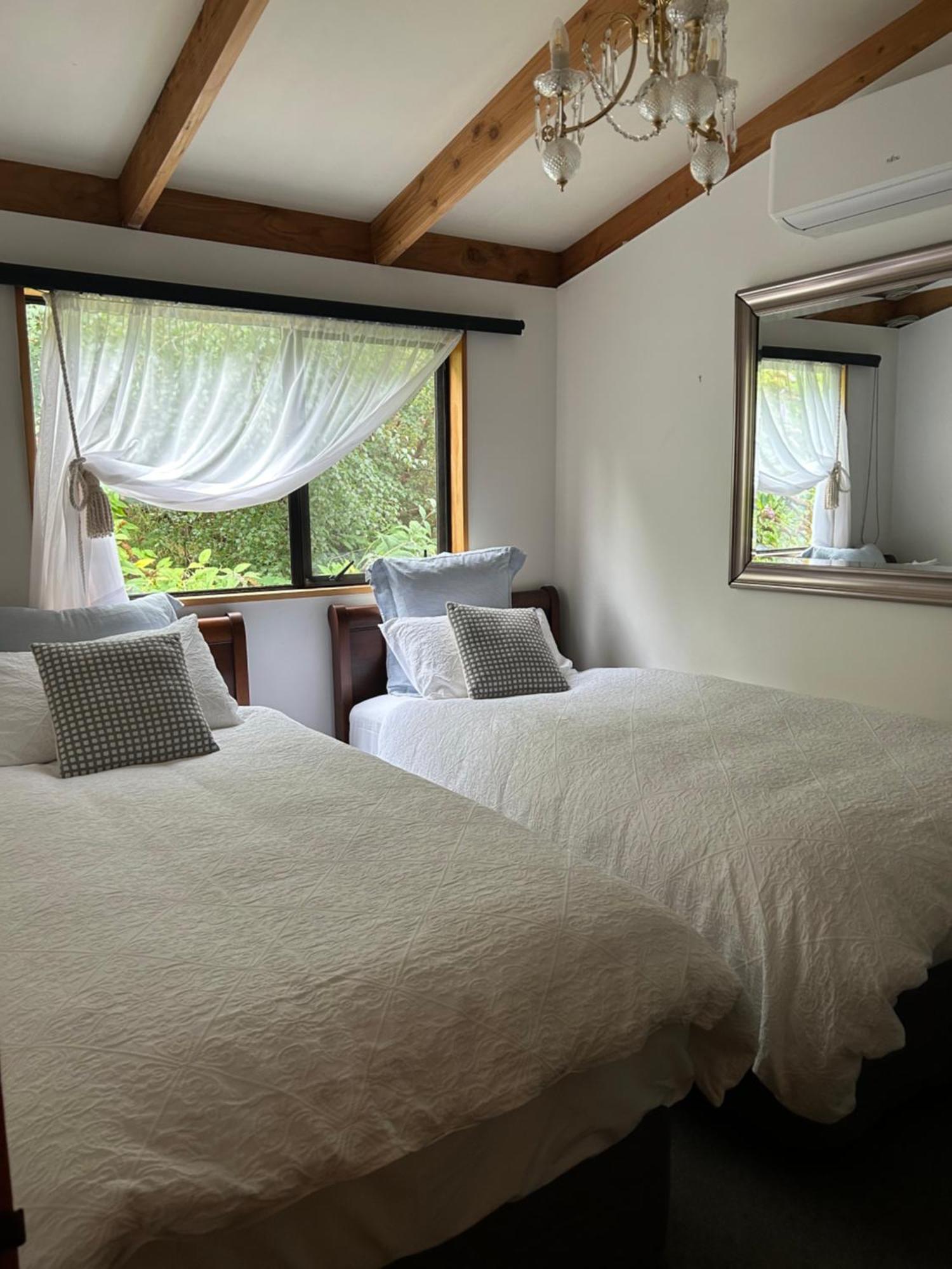 The Embassy B&B Queenstown Luaran gambar